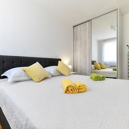 Modern Apartment For 2025' Vacation In 扎达尔 外观 照片