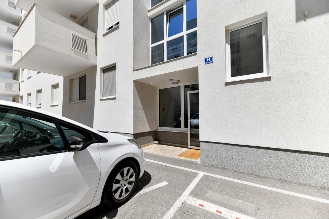 Modern Apartment For 2025' Vacation In 扎达尔 外观 照片