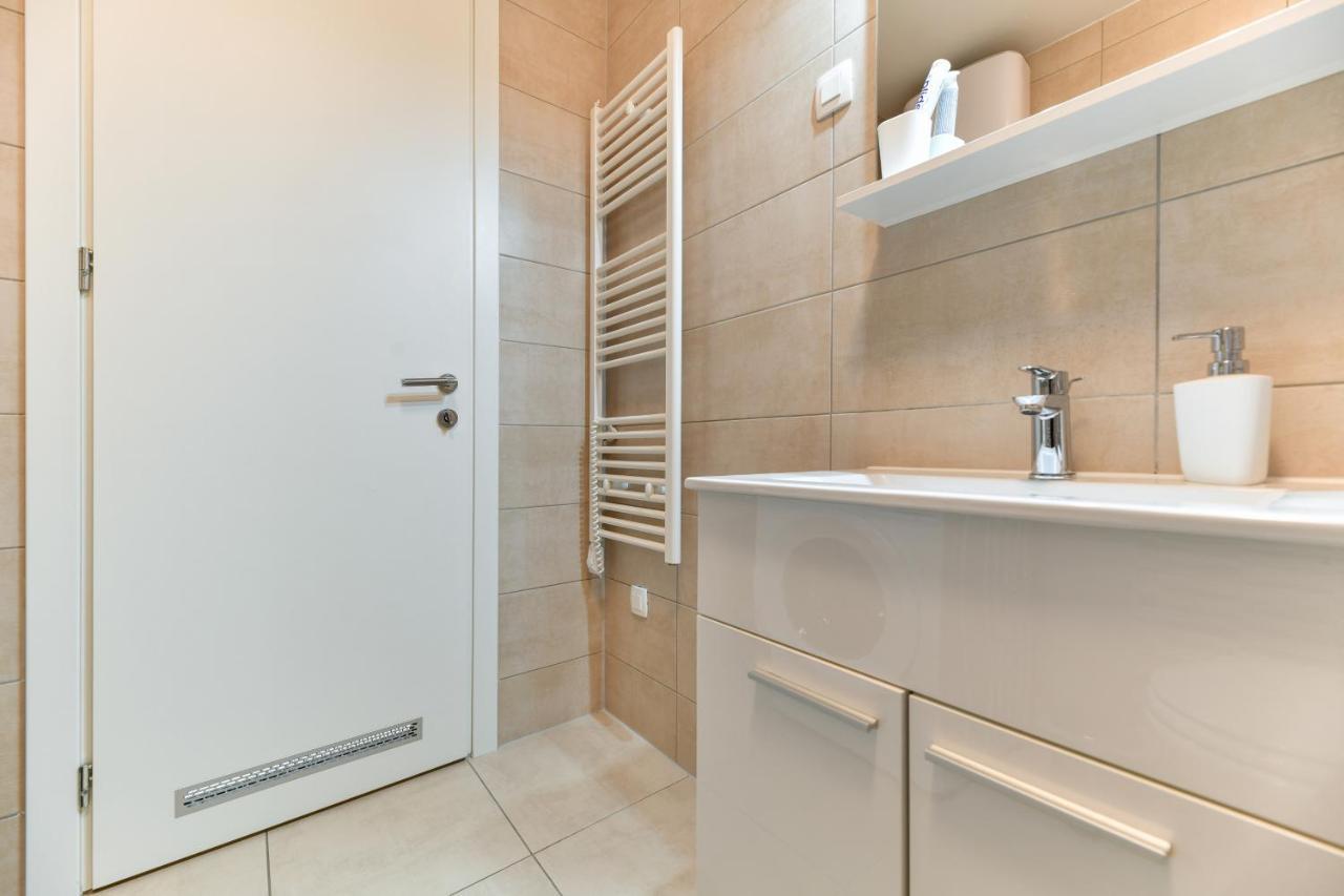Modern Apartment For 2025' Vacation In 扎达尔 外观 照片