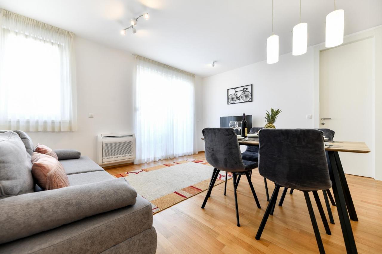 Modern Apartment For 2025' Vacation In 扎达尔 外观 照片