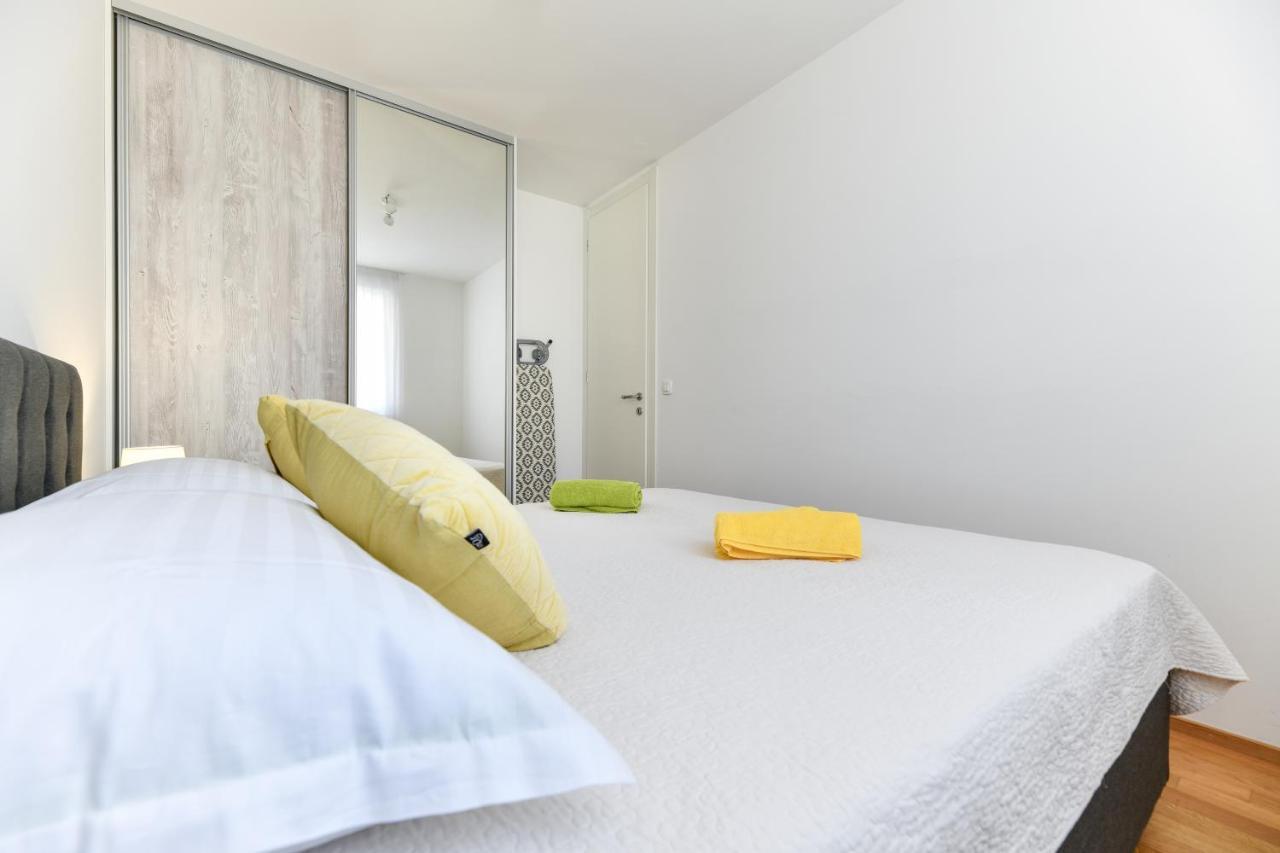 Modern Apartment For 2025' Vacation In 扎达尔 外观 照片