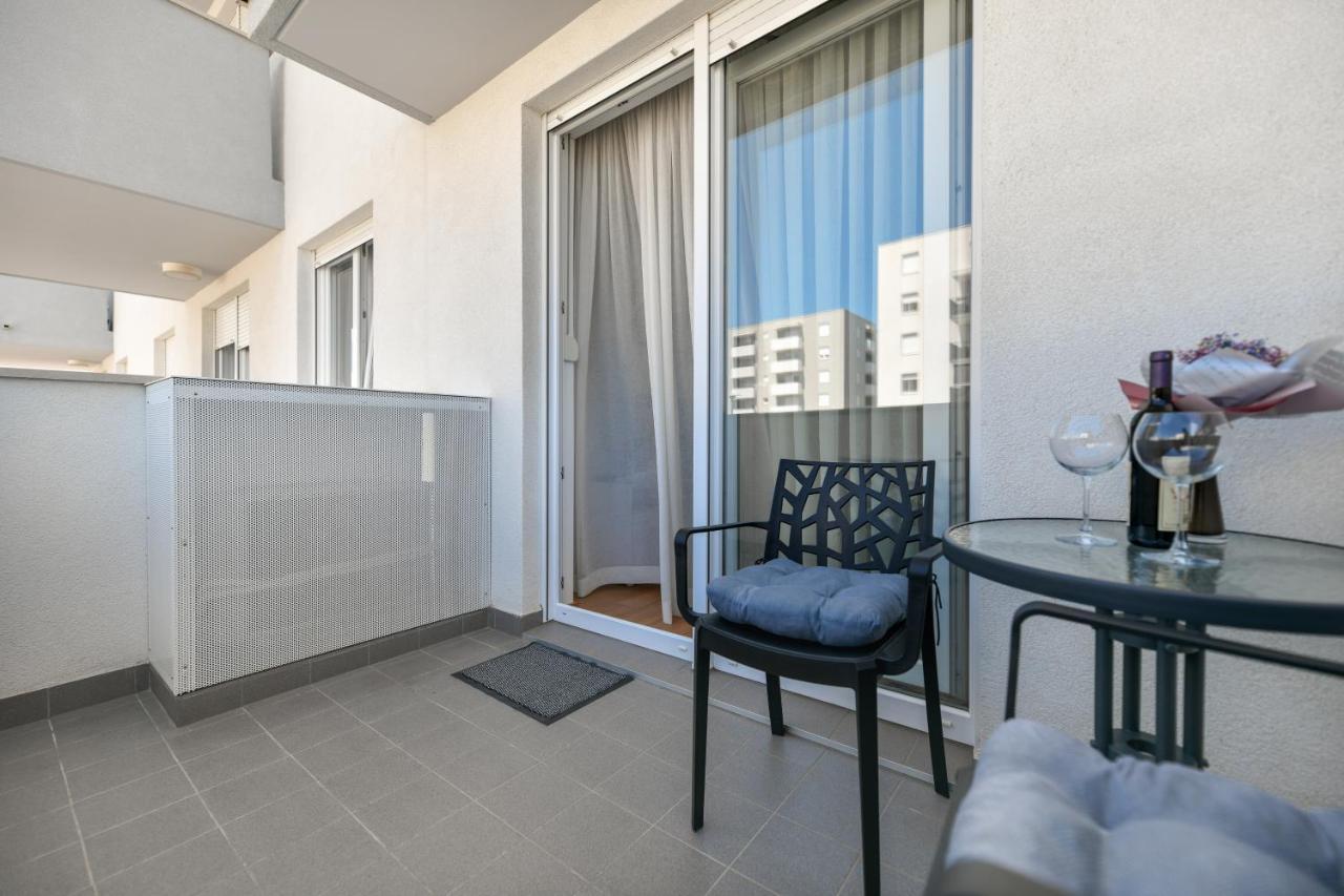 Modern Apartment For 2025' Vacation In 扎达尔 外观 照片