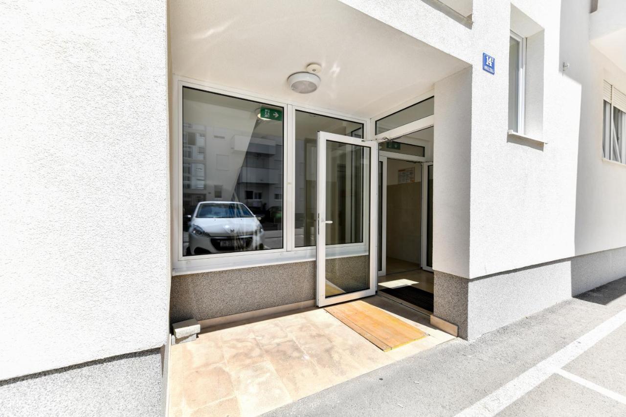 Modern Apartment For 2025' Vacation In 扎达尔 外观 照片