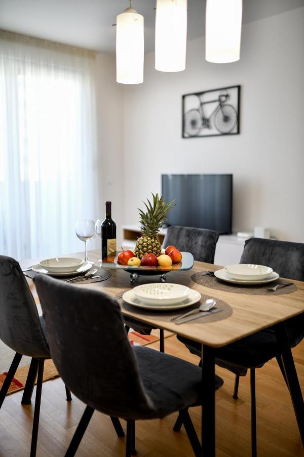 Modern Apartment For 2025' Vacation In 扎达尔 外观 照片