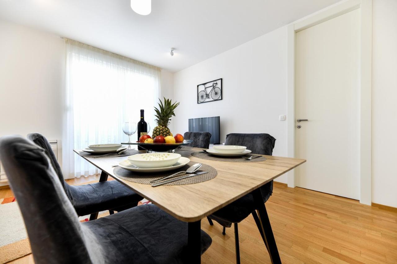 Modern Apartment For 2025' Vacation In 扎达尔 外观 照片